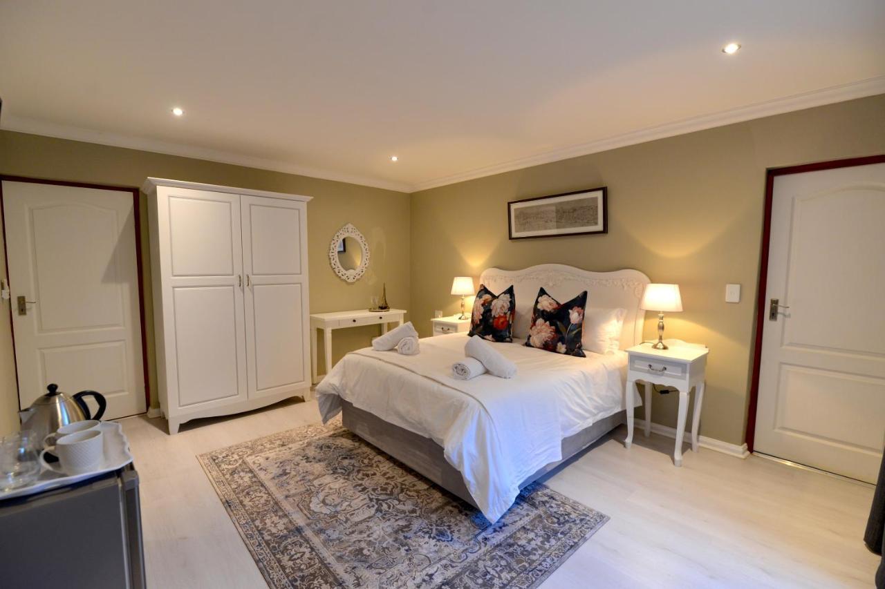 Chateau La Mer Exclusive Guesthouse & Spa Hartbeespoort Exteriör bild