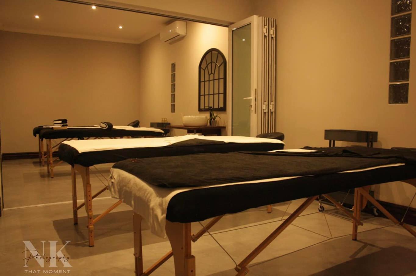 Chateau La Mer Exclusive Guesthouse & Spa Hartbeespoort Exteriör bild