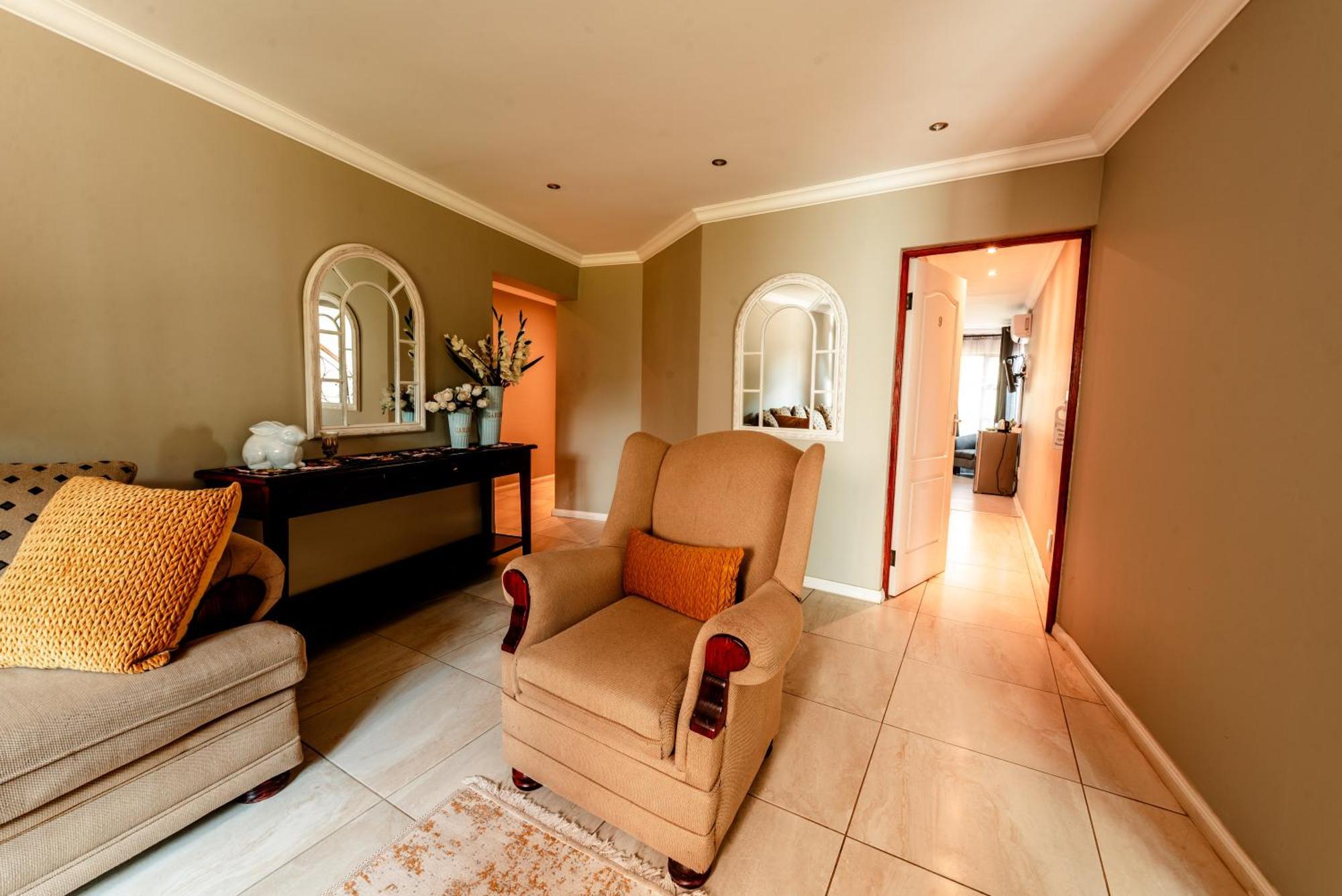 Chateau La Mer Exclusive Guesthouse & Spa Hartbeespoort Exteriör bild