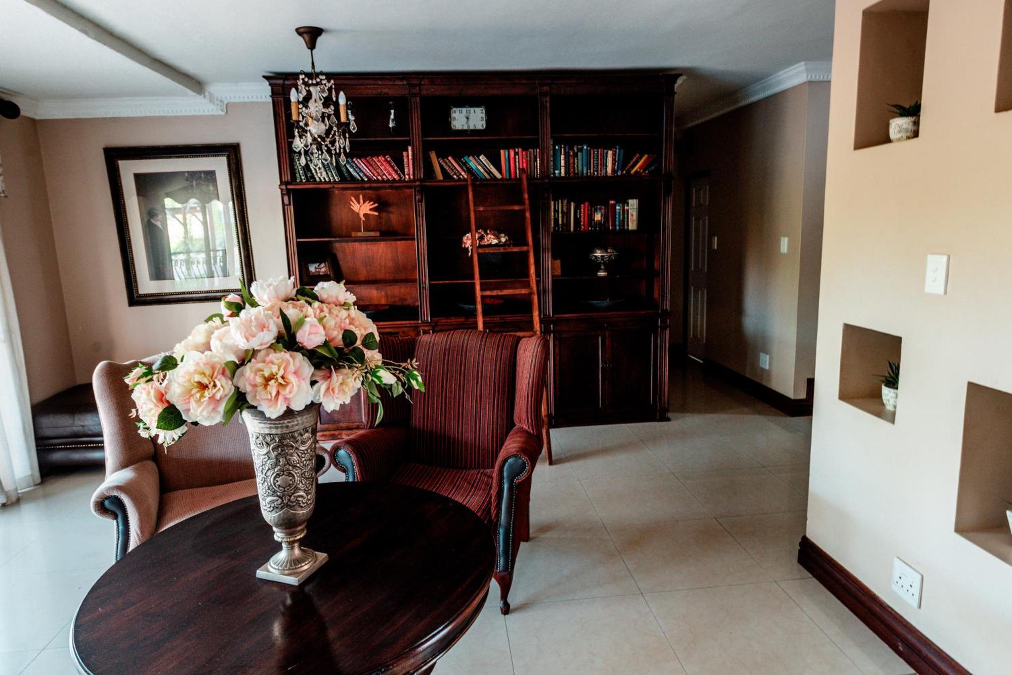 Chateau La Mer Exclusive Guesthouse & Spa Hartbeespoort Exteriör bild