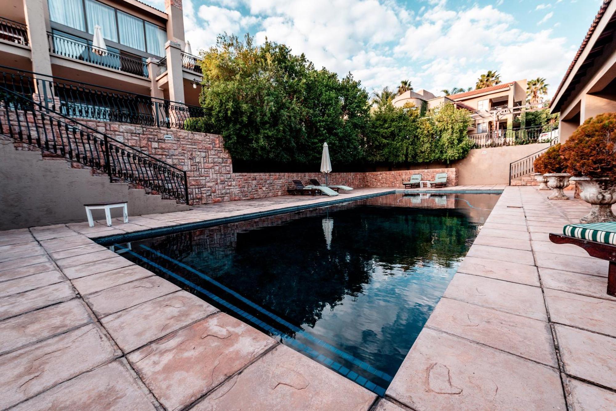 Chateau La Mer Exclusive Guesthouse & Spa Hartbeespoort Exteriör bild