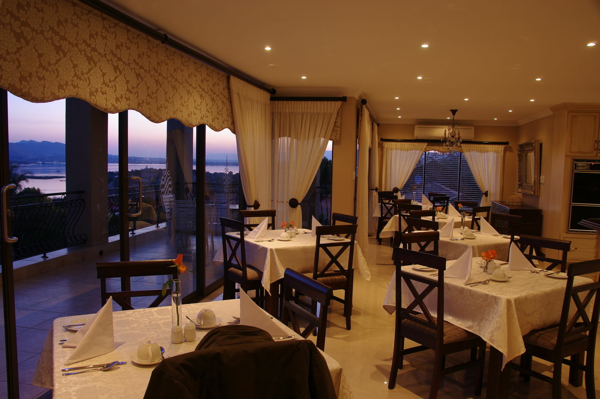 Chateau La Mer Exclusive Guesthouse & Spa Hartbeespoort Exteriör bild