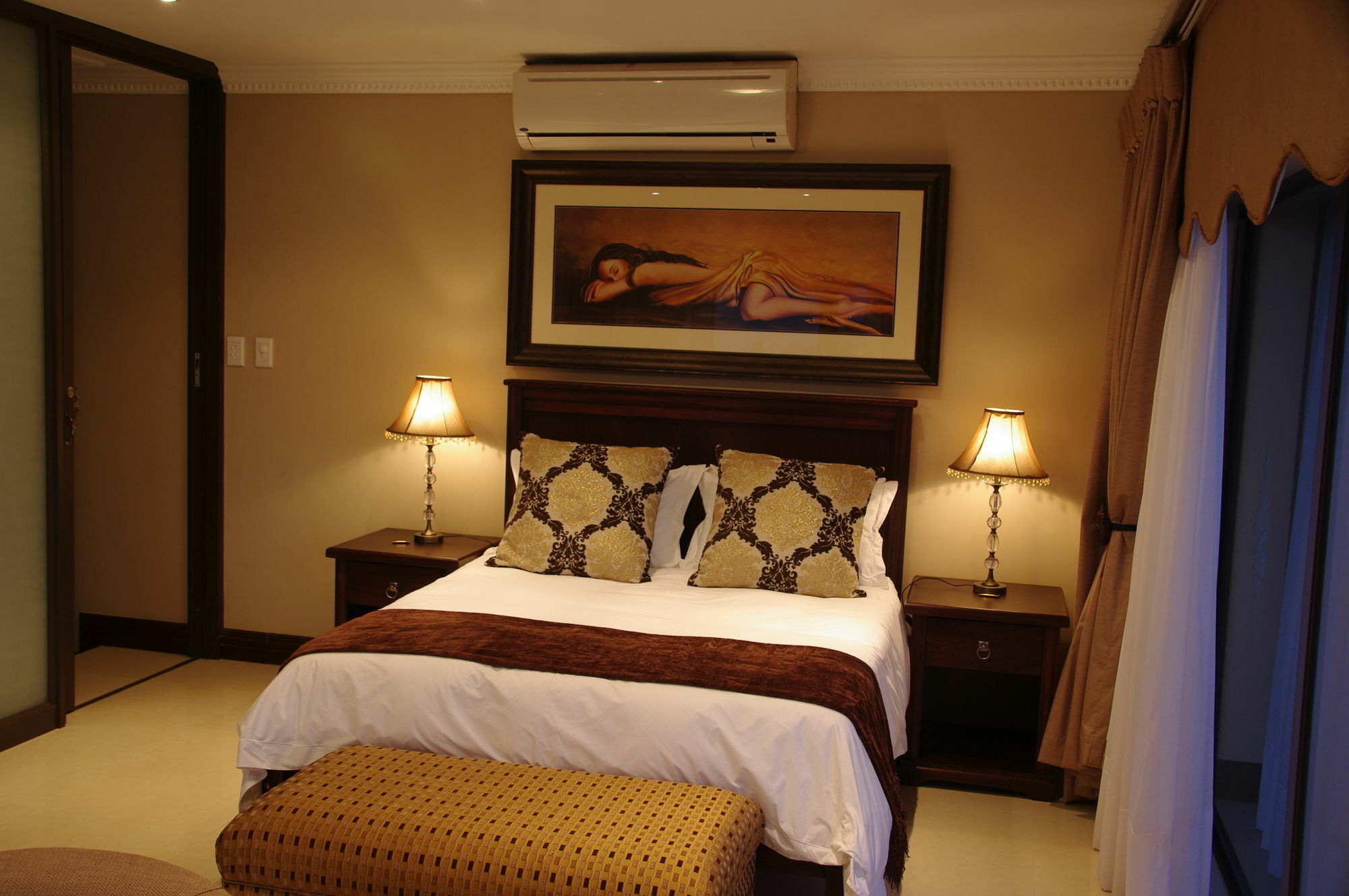 Chateau La Mer Exclusive Guesthouse & Spa Hartbeespoort Exteriör bild