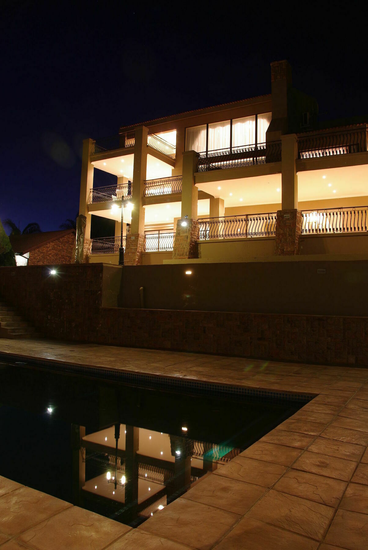 Chateau La Mer Exclusive Guesthouse & Spa Hartbeespoort Exteriör bild