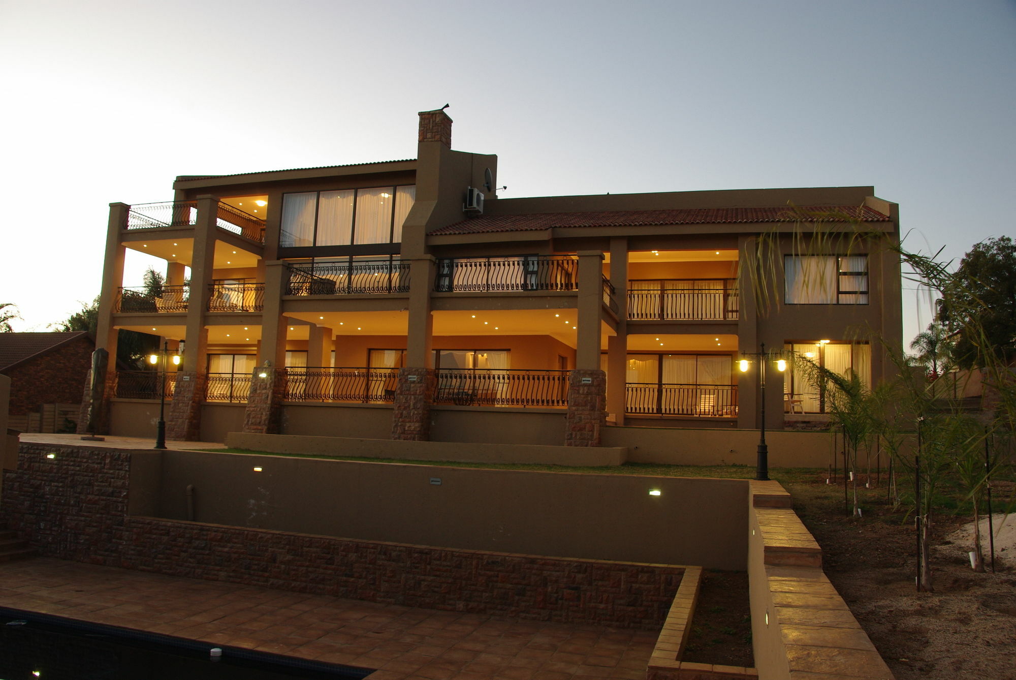 Chateau La Mer Exclusive Guesthouse & Spa Hartbeespoort Exteriör bild